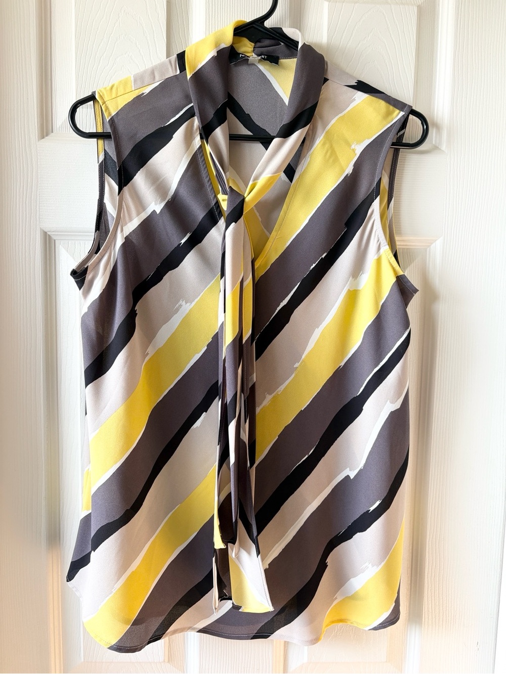 Nine West Yellow, Black & Gray Sleeveless Tie-Neck Blouse